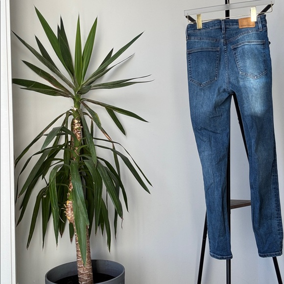 DENIM FORUM Lola High Rise Skinny | Classic Wash | Women’s 27 - Picture 7 of 10